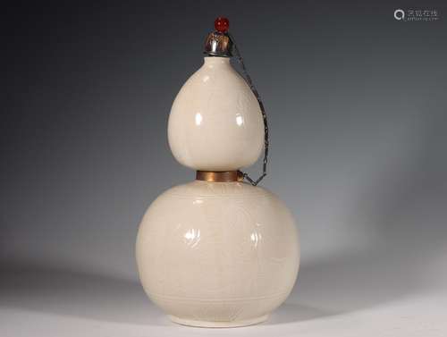 , kiln gourd bottle plated with goldSize 28 x14cm