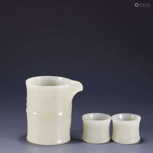 Hetian jade tea moreAdd tea high 8 cm. 7.6 cm wide. 6 cm in ...