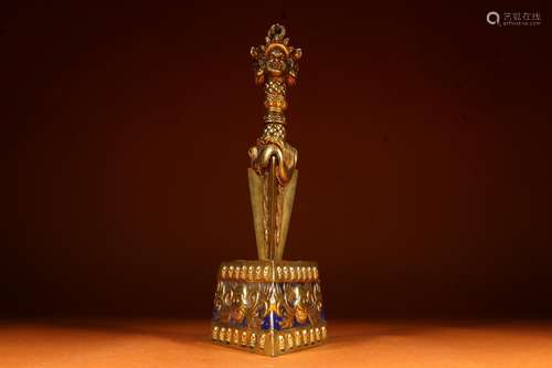 gold vajraSize: 10 * 28 cm weighs 1310 g.