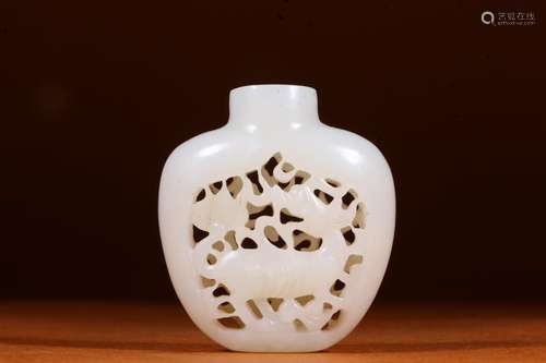 hetian jade kirin wen snuff bottleSize: 4.6 * 5.2 * 1.9 cm 5...