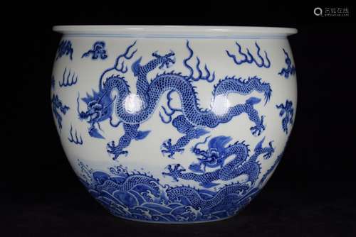 Blue and white wulong lines cylinder25 cm high 32 cm in diam...