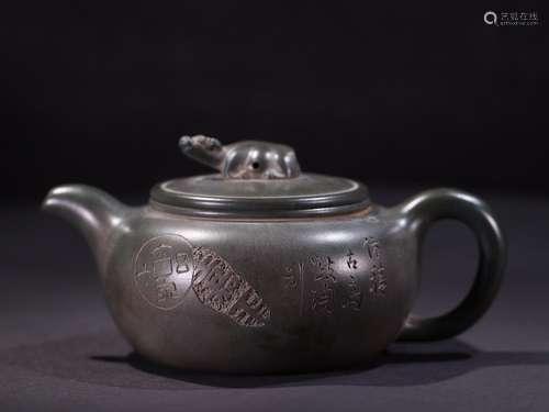 Old purple prose teapot.Specification: 6.37 cm high 10.03 cm...