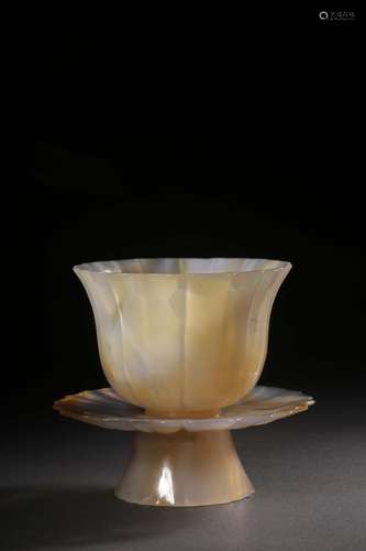 Natural agate kwai synchronized to the master cup with a cup...