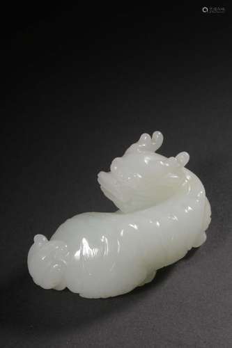 Xinjiang hotan white jade kirin to piecesSize: 7.5 cm long, ...