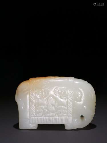 Hetian jade elephant carvings.Specification: high 4.3 cm wid...