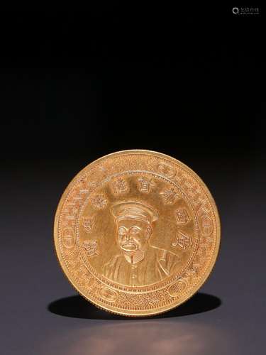 A pure gold coin.Specification: 3.93 cm in diameter 0.25 cm ...