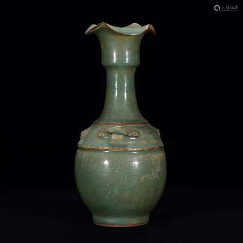 Longquan celadon lotus mouth bottle 26 * 12 m