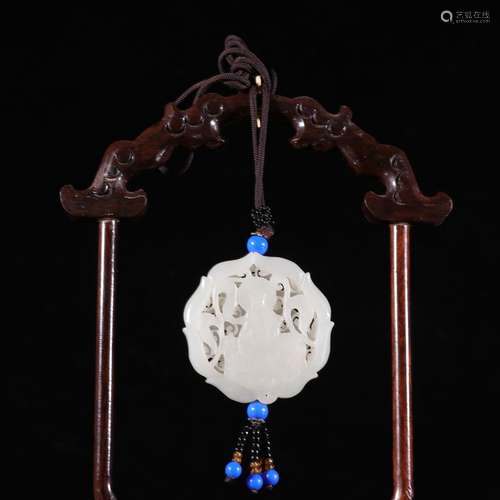 Hetian jade guanyin pendantSpecification: 5.6 0.9 cm thick h...