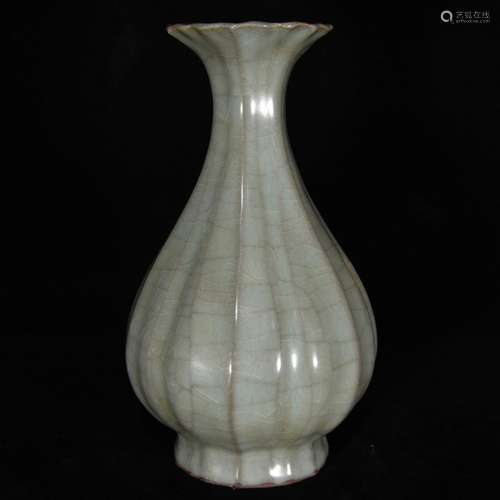 Kiln melon leng bottle, 23.5 x 14 cm,