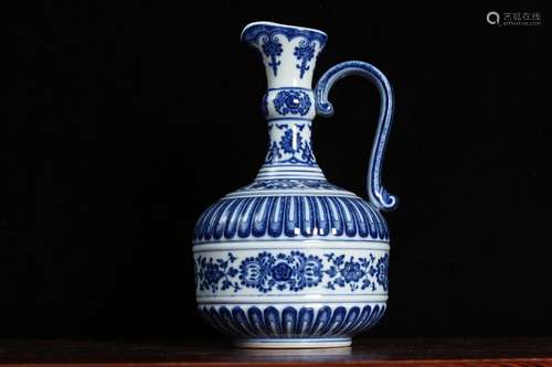 Ewer: blue tie up branchesSize: height 25.5 cm, diameter 5.9...