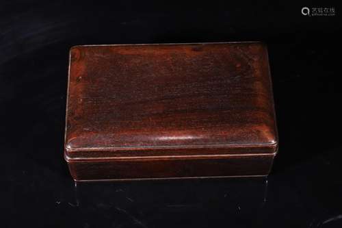 , lobular rosewood box.The size of about 22 x 13.2 x 7.5