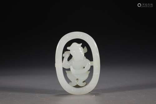 Hetian jade pendant conference semifinalsSize: 3.9 * 0.9 * 5...