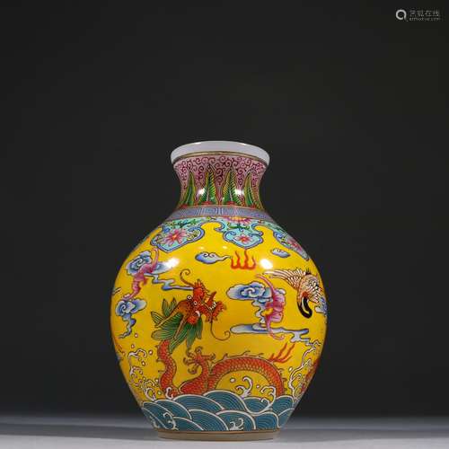 Material tire yellow glaze enamel longfeng pattern vaseSpeci...