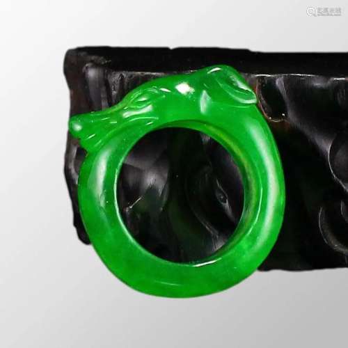 Green Jade Foo Dog Thumb Ring