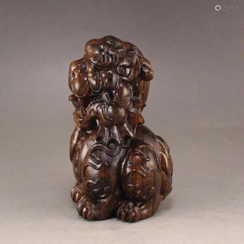 Chinese Wood Lion Statue/Pendant