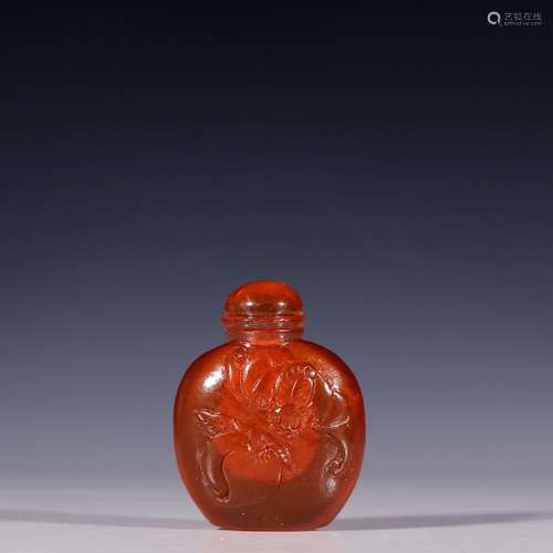 Old amber peach bat snuff bottlesSpecification: high 5.7 4.4...