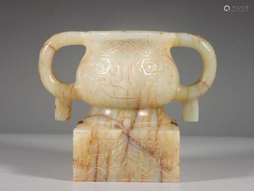 , hetian jade beast grain furnaceSize, 10 x12cm