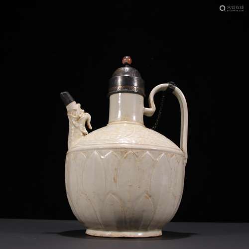 Ding kiln porcelain silvering ewerSpecification: 25 cm wide,...