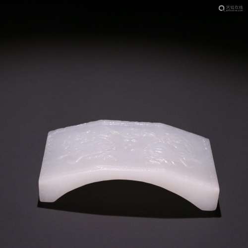 Hetian jade "play ball" lion ink bed.Specification...
