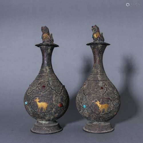 Silver and gold hunting tougue bottles of a pairSpecificatio...
