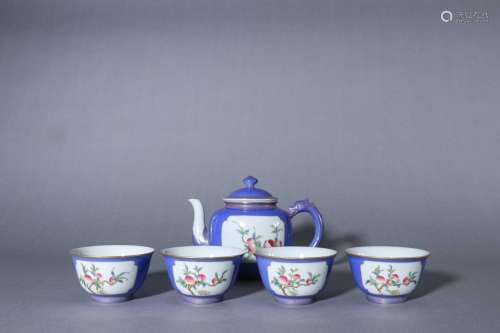 The blue glaze colour medallion famille rose tea setSpecific...