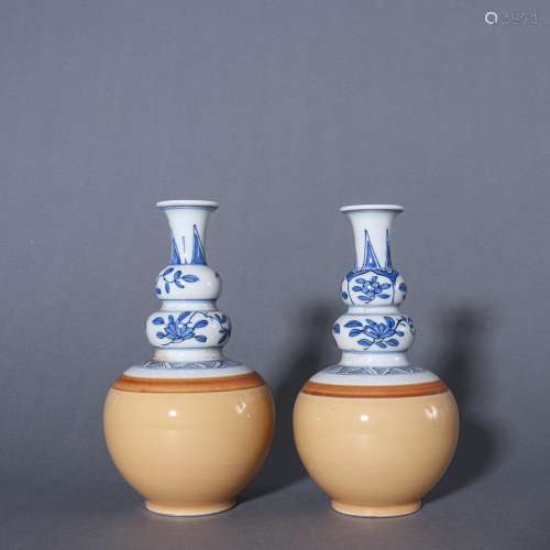 Evening blue and white and color flower grain gourd bottle a...