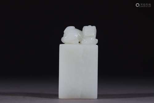 Hetian jade beast button an unofficial personal seal.Specifi...