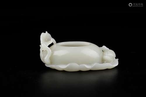 , hotan jade lotus pond water jarSize: 11 * 5.5 * 5 cm weigh...