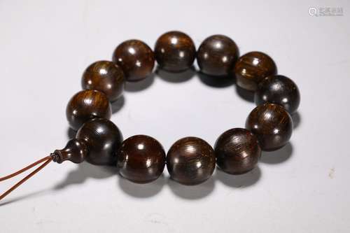 The material beadsSize: bead by 1.9 cm 57 g.