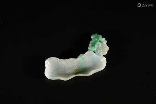 Jade lotus pond fun lickingSize: 9.5 * 7 * 1.2 cm weighs 64 ...