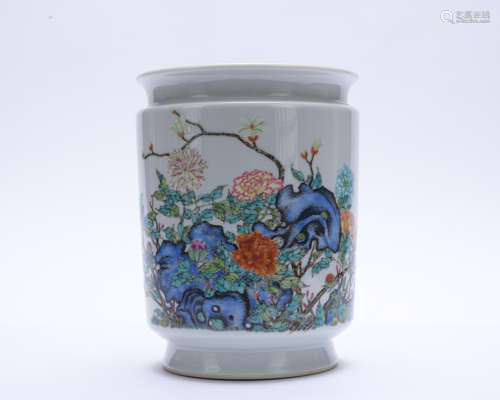 A famille-rose 'floral' jar