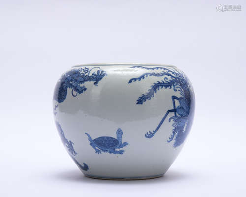 A blue and white 'dragon' jar