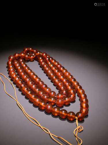 The amber beads 108Specification: bead diameter 1.35 cm weig...