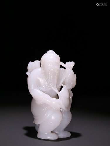 Hetian jade fisherman carvingsSpecification: 9.27 cm high 5....