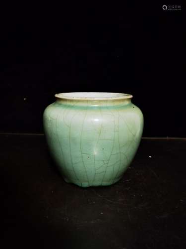 Pea green glazed pot