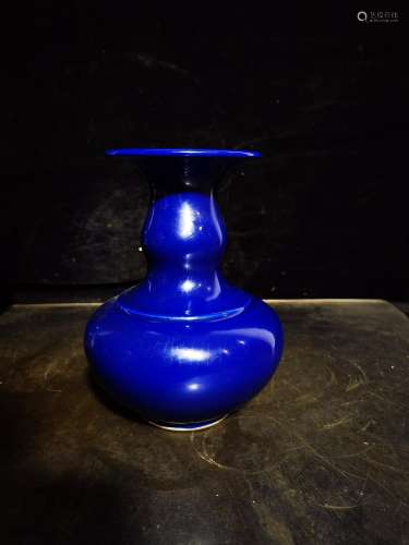 The blue glaze bottle