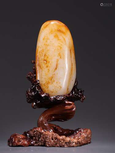 Hetian jade, seed makings type with large rough stone furnis...