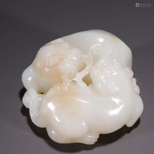 Hetian jade, seed makings double badger carvingsSpecificatio...