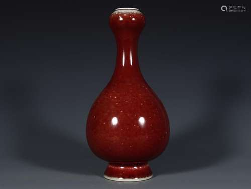 Ruby red glaze bottle of garlic.Size: 26.3 cm high, diameter...