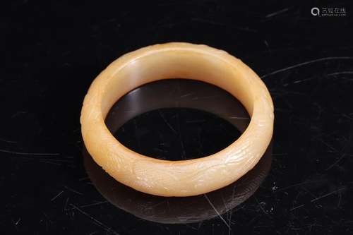 : hetian jade dragon grain braceletsCircle mouth 5.8 cm wide...