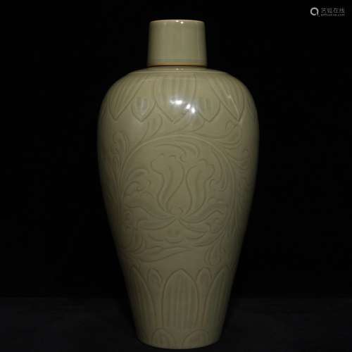 The kiln carved flower grain mei bottles 32 x16