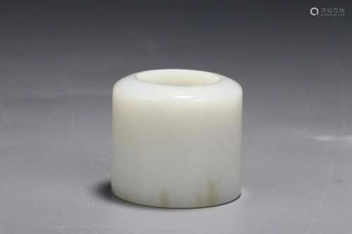 : hetian jade BanZhi3.5 ㎝ diameter, diameter 2.2 ㎝.3.2 ㎝ hig...