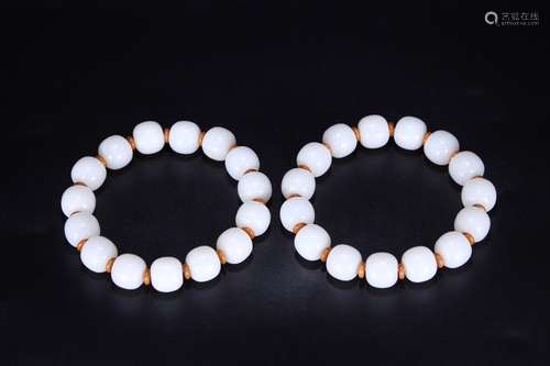 Hetian jade beads hand string a pairSize 1.3 cm diameter wei...