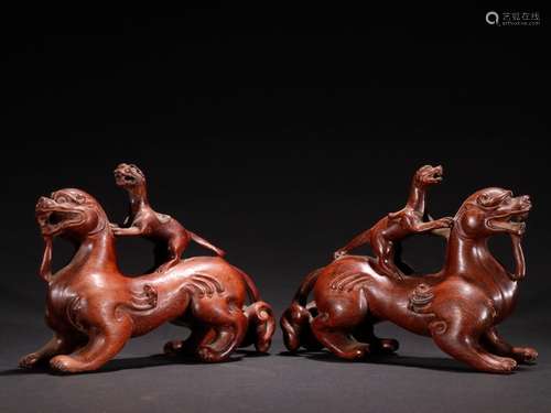 Mother, red sandalwood teil benevolent furnishing articles o...