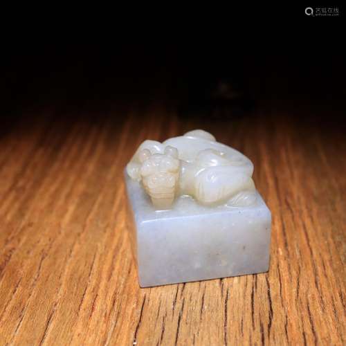 Hetian jade longnu toggle sifang paperweight.Size 3.6 * 3.7 ...