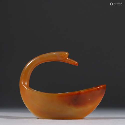 Agate goose form of a writing brush washer.Size: 6.8 cm high...