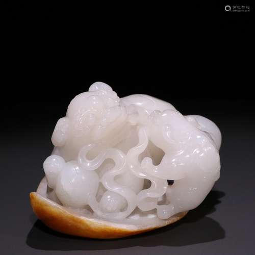 Hetian jade seed makings carved a lioness.Specification: hig...