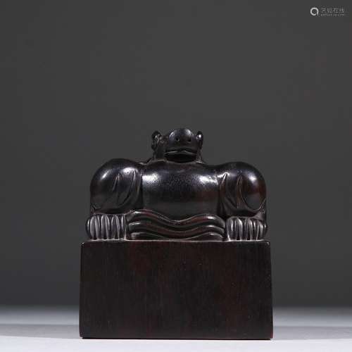 Rosewood beast bullaeSpecification: 10.5 cm high 8.9 cm wide...