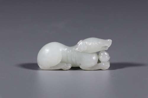 Hetian jade lying dog to piecesSize: 4.7 cm wide and 1.5 cm ...