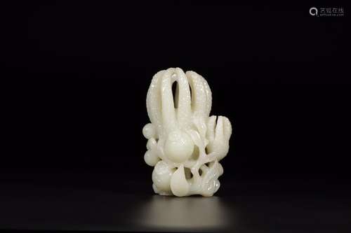 Hetian jade live sanduo furnishing articlesSize: 9.3 * 6.8 *...